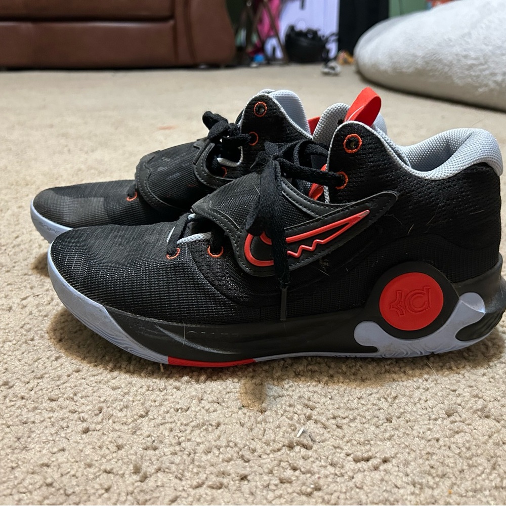 Nike Black and Red Basketball Shoes Kevin Durant